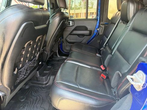 Used 2020 Jeep Wrangler Unlimited Rubicon AWD/4WD image 17