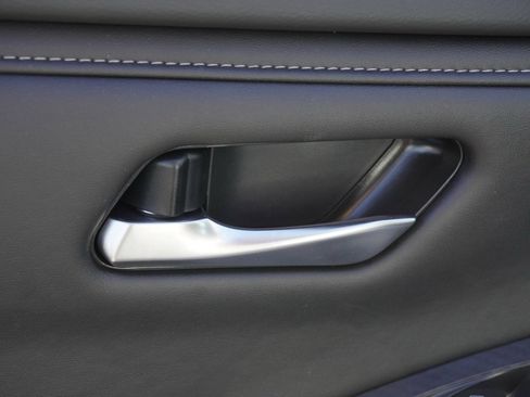 New 2025 Nissan Sentra SV image 8