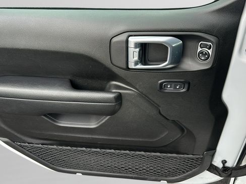 Used 2024 Jeep Wrangler Unlimited Rubicon image 22