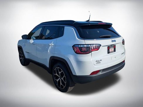 Used 2025 Jeep Compass Limited AWD/4WD image 5