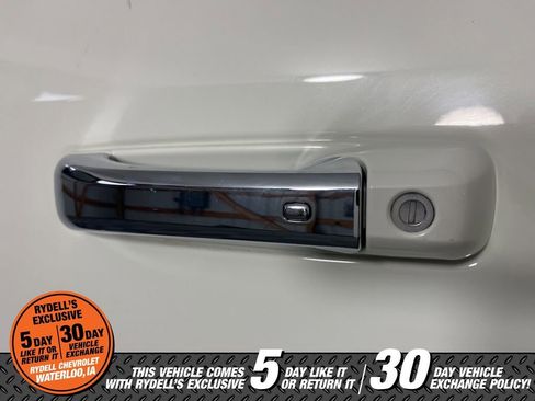 Used 2016 RAM 1500 Laramie w/ Convenience Group image 13