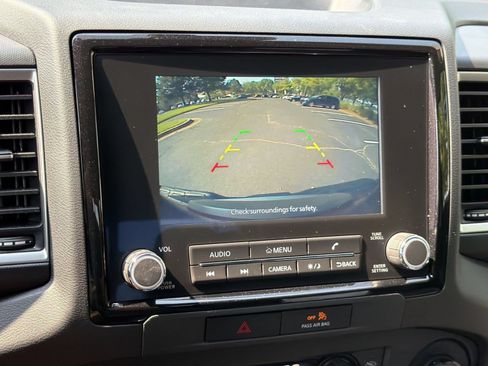 Used 2023 Nissan Frontier SV w/ Technology Package RWD image 19