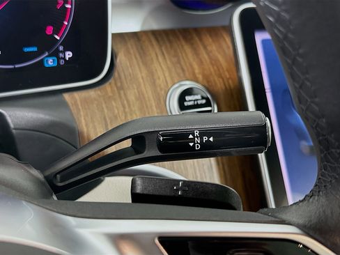 Used 2024 Mercedes-Benz C 300 Sedan image 25