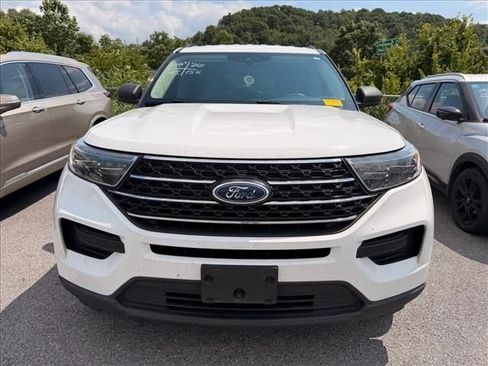 Used 2020 Ford Explorer XLT w/ Comfort Package AWD/4WD image 5
