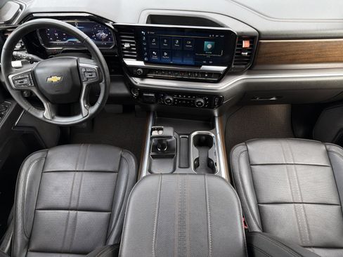 Used 2024 Chevrolet Silverado 1500 High Country w/ Technology Package AWD/4WD image 25