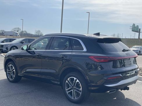 Used 2025 Audi Q5 Premium w/ Convenience Package image 5