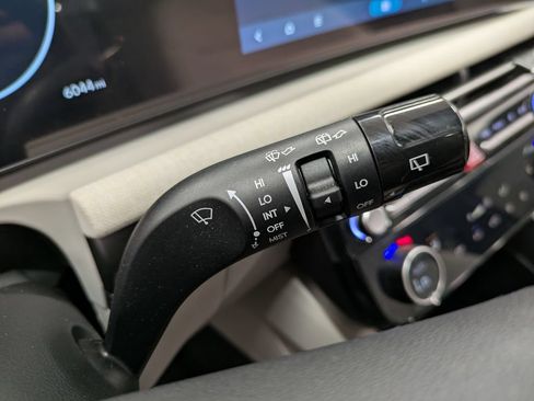 Certified 2025 Hyundai Tucson SEL AWD/4WD image 18