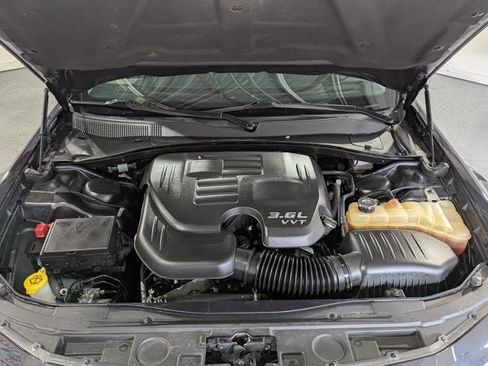 Used 2017 Chrysler 300 C w/ Safetytec Plus Group image 42