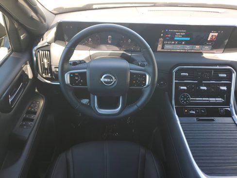 Certified 2025 Nissan Armada SL w/ Captain's Chari Seat Package AWD/4WD image 21