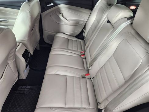 Used 2017 Ford Escape Titanium image 12