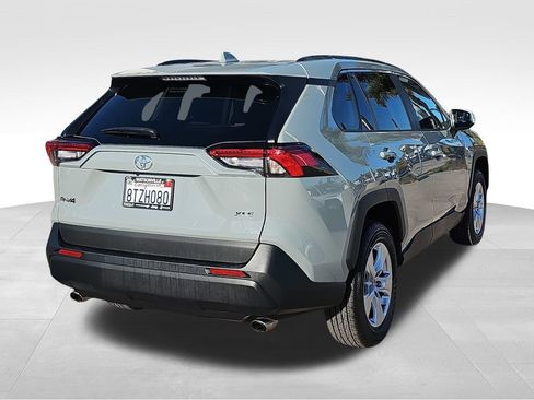 Used 2021 Toyota RAV4 XLE image 3