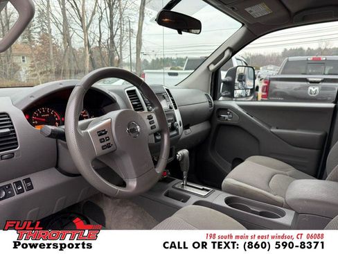 Used 2015 Nissan Frontier SV image 14