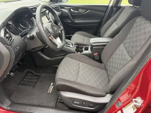 Used 2020 Nissan Rogue Sport SV FWD image 9