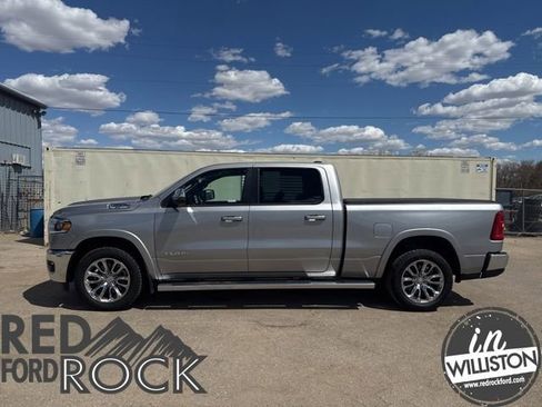 Used 2025 RAM 1500 Laramie AWD/4WD image 3
