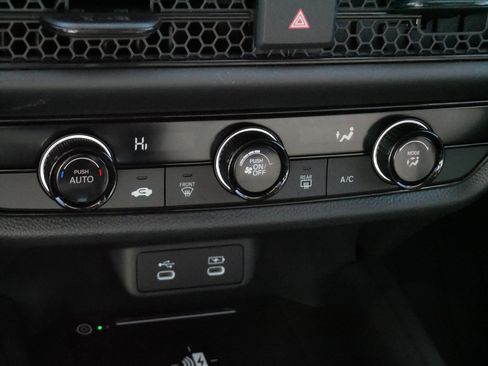 Certified 2026 Honda HR-V LX image 23