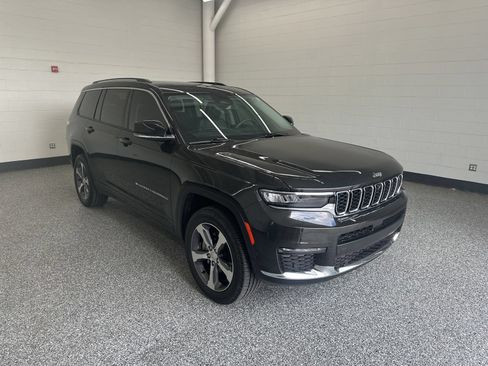 Used 2023 Jeep Grand Cherokee L Limited w/ Luxury Tech Group II AWD/4WD image 4