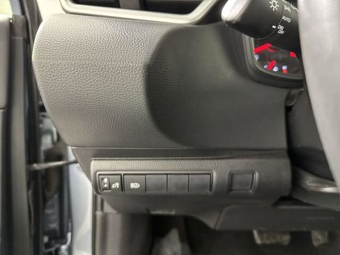 Used 2021 Toyota Corolla SE w/ SE Premium Package image 14