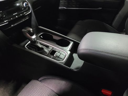 Used 2019 Hyundai Santa Fe SEL FWD image 26