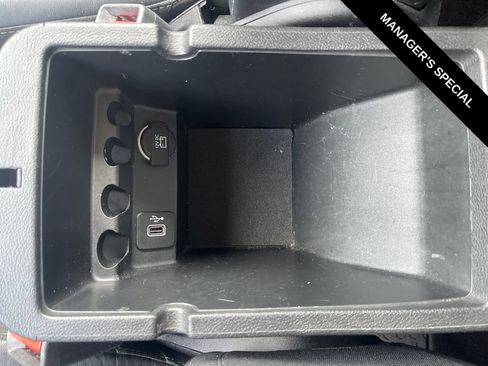 Used 2018 Jeep Cherokee Limited AWD/4WD image 28