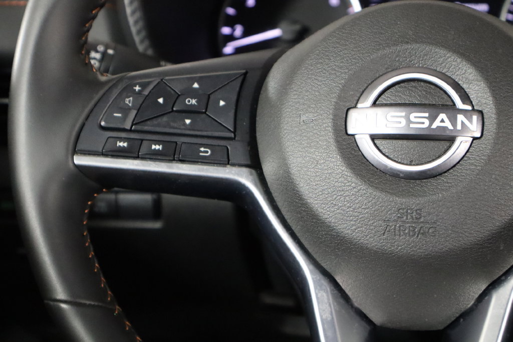 Used 2025 Nissan Sentra SR FWD image 8