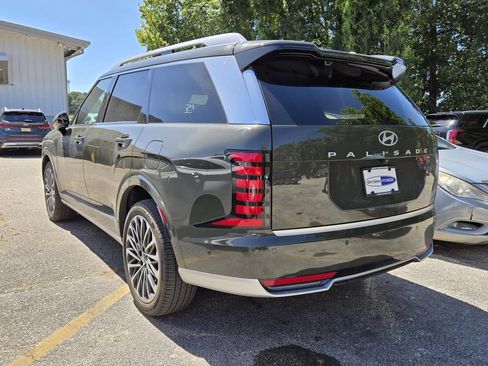 Used 2026 Hyundai Palisade Calligraphy FWD image 3