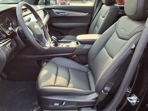 New 2025 Cadillac XT6 Luxury image 5