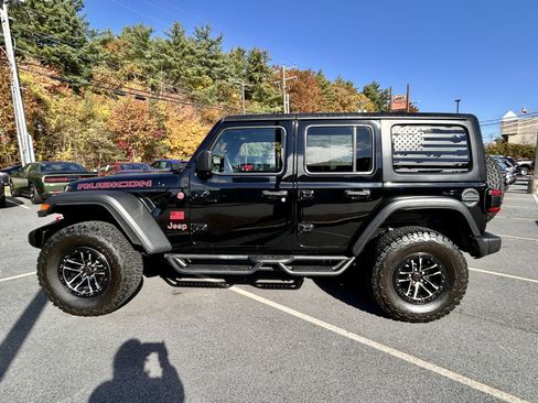 Certified 2024 Jeep Wrangler Rubicon w/ XTREMEE 35" Tire Package image 5