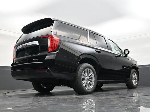 Used 2023 GMC Yukon SLE w/ Gmc Pro Safety Plus Package image 24