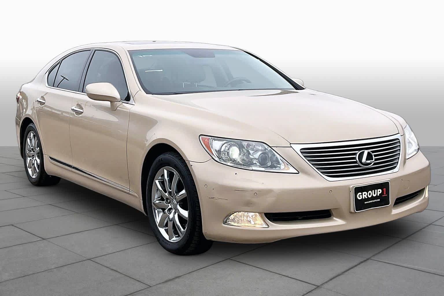 Used 2007 Lexus LS 460 RWD image 2