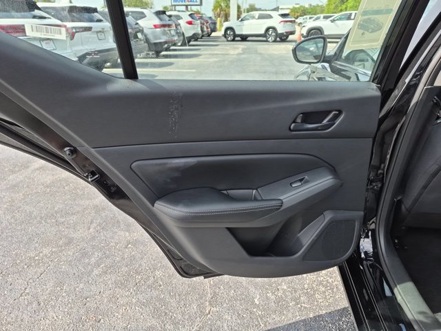 Used 2025 Nissan Altima 2.5 SV FWD image 26