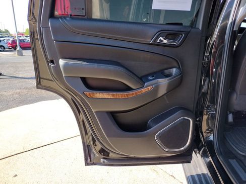 Used 2018 Chevrolet Tahoe Premier AWD/4WD image 32