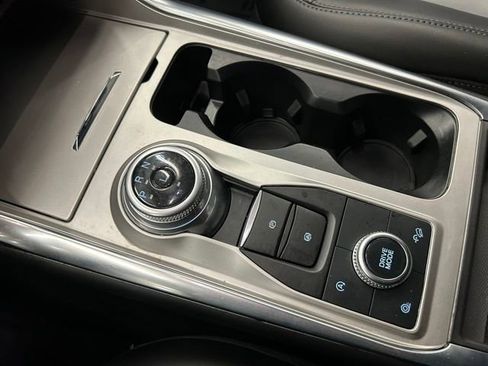 Used 2023 Ford Explorer XLT w/ Equipment Group 202A image 33