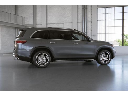 Used 2022 Mercedes-Benz GLS 450 4MATIC image 21