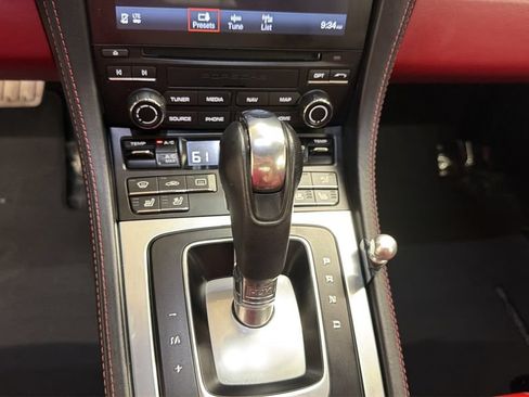 Used 2018 Porsche 718 Cayman GTS RWD image 20
