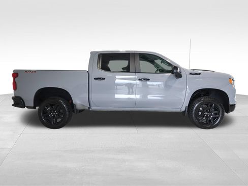 Used 2024 Chevrolet Silverado 1500 LT Trail Boss w/ Convenience Package II AWD/4WD image 5