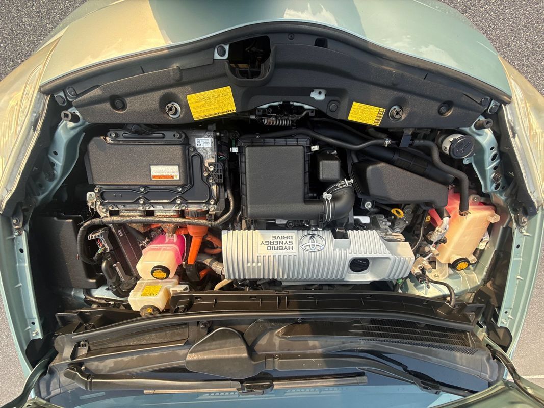 Used 2013 Toyota Prius Two FWD image 27