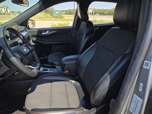 Used 2023 Ford Escape ST-Line image 25