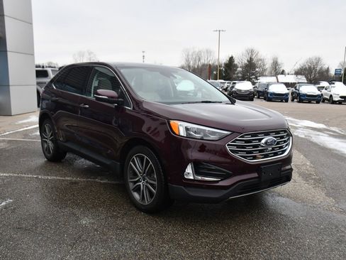 Used 2020 Ford Edge Titanium w/ Equipment Group 301A image 9