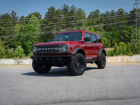 New 2026 Ford Bronco Badlands w/ Sasquatch Package AWD/4WD image 1