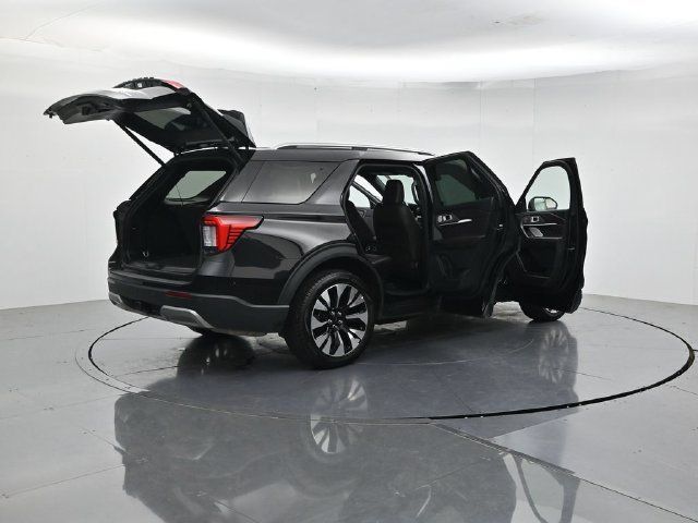 Certified 2025 Ford Explorer Platinum w/ LUX Leather Package AWD/4WD image 55