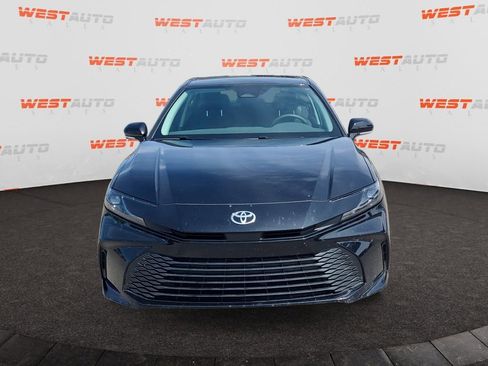 Used 2025 Toyota Camry LE FWD image 8