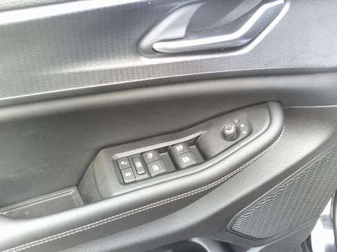 Used 2024 Jeep Grand Cherokee Altitude image 19