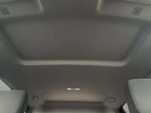Used 2022 Chevrolet Silverado 1500 LT AWD/4WD image 38