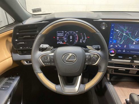 Used 2024 Lexus RX 350 Premium image 15