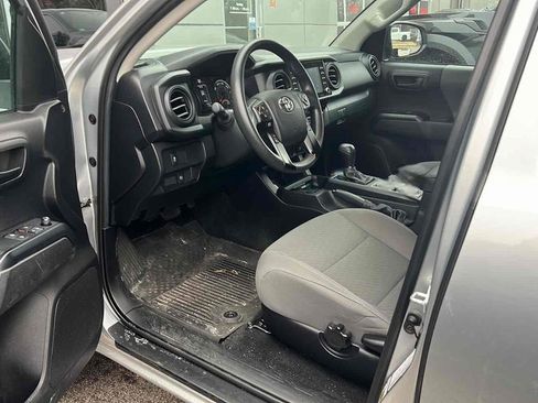 Used 2022 Toyota Tacoma SR image 7