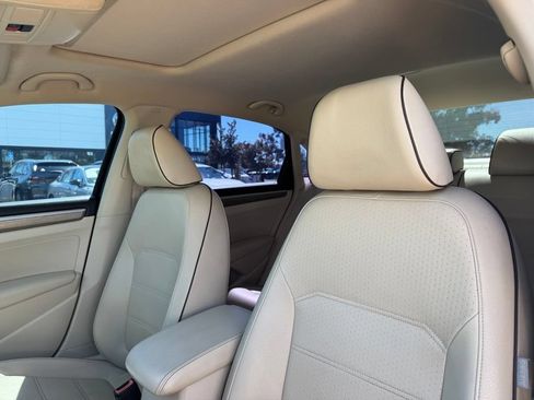 Used 2016 Volkswagen Passat 1.8T SE FWD image 17