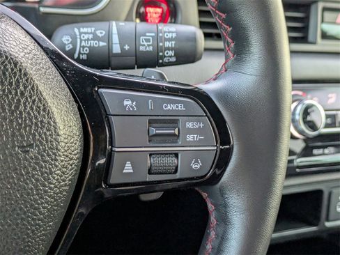 Used 2025 Honda Pilot Black Edition image 28