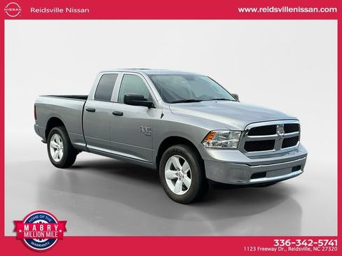 Used 2024 RAM 1500 Classic SLT AWD/4WD image 8