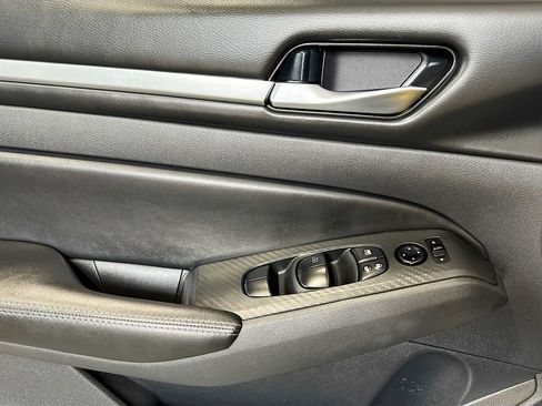 Used 2022 Nissan Altima 2.5 SV image 18