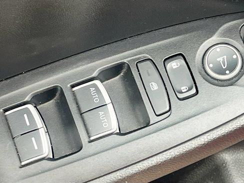 Used 2021 Honda Accord Sport image 17